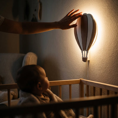 Veilleuse bébé - murale montgolfière